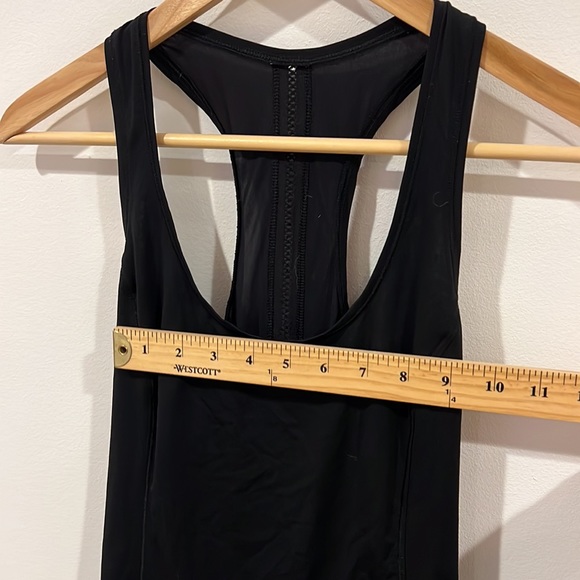 Lululemon black tank top - Picture 4 of 5